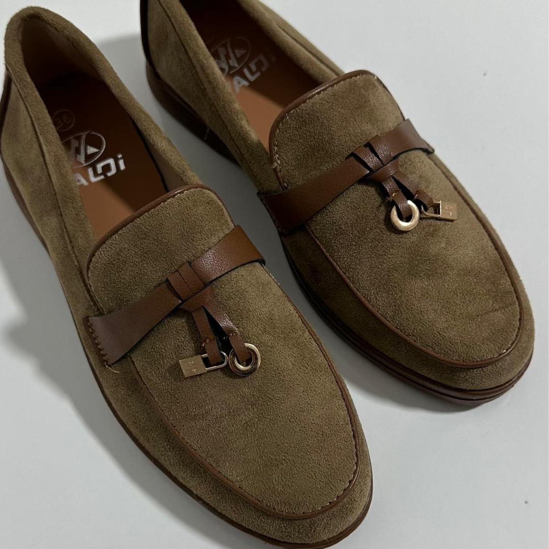 حذاء نسائي كاكي راق و دافئ جلد سويدي